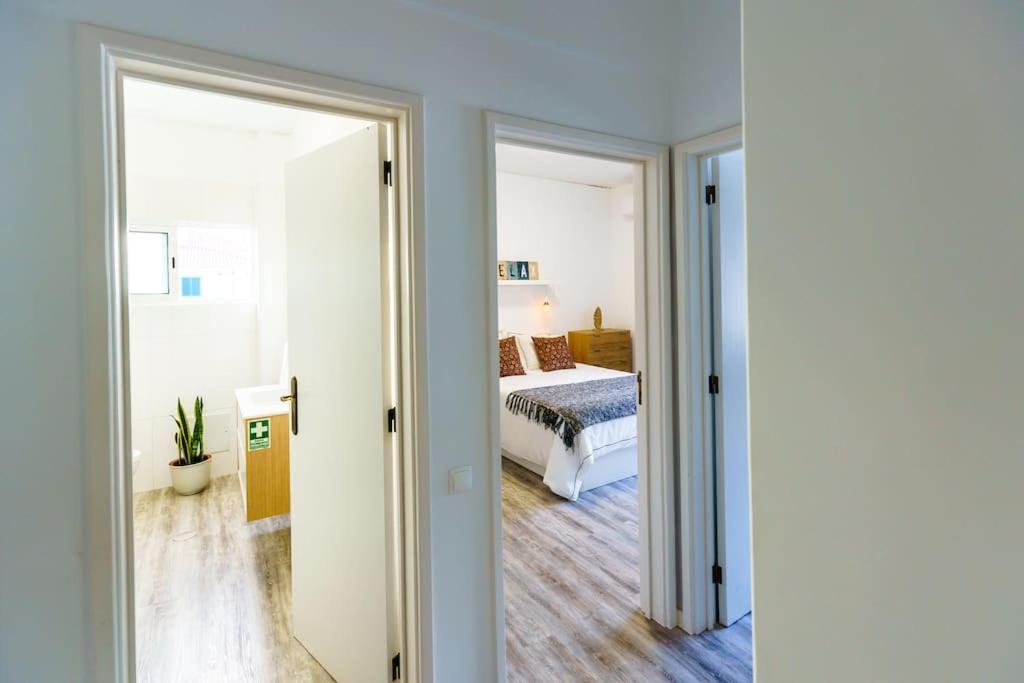 Enjoy The Center At Fully Equipped 2 Bedroom 5 Min Walk To & Market Apartment *