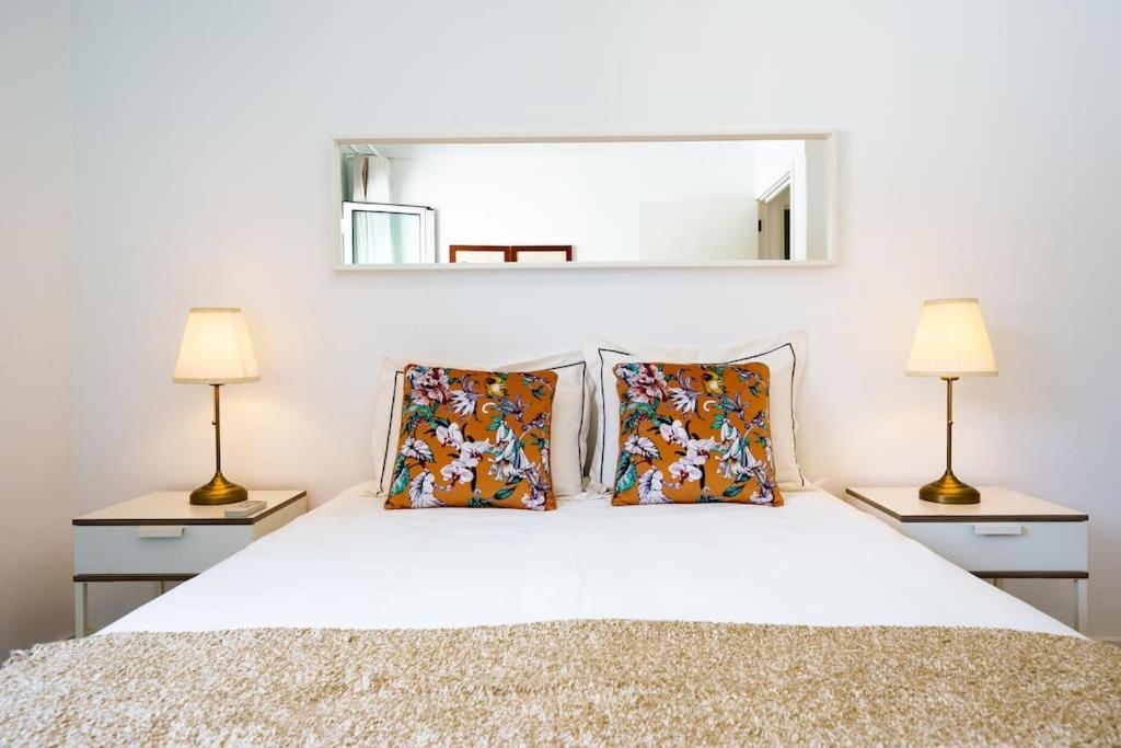 Enjoy The Center At Fully Equipped 2 Bedroom 5 Min Walk To & Market *